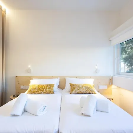 Suites 2a With Jacuzzi 아파트 *